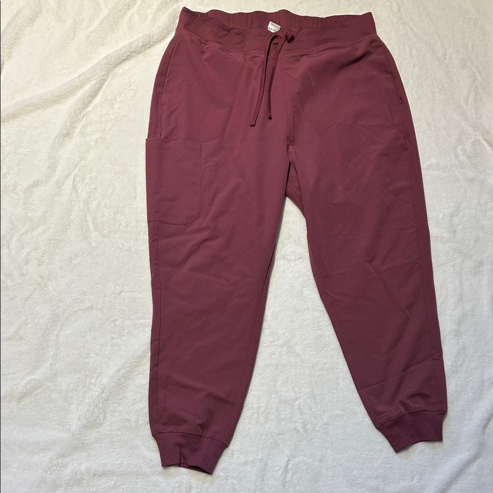 Mandala Maroon Women’s Jogger Scrub Pants